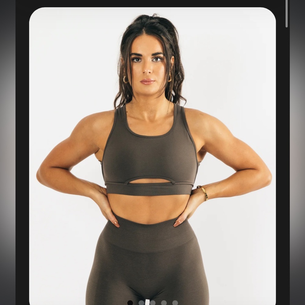 Alphalete brown sports bra, Size Large